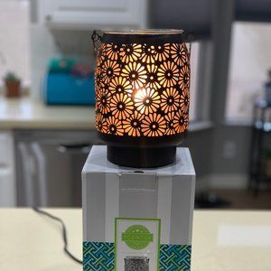 Scentsy Daisy Lantern Warmer
